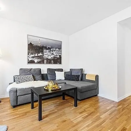 Privat bolig Ledig Rom I Enebolig Sentralt I